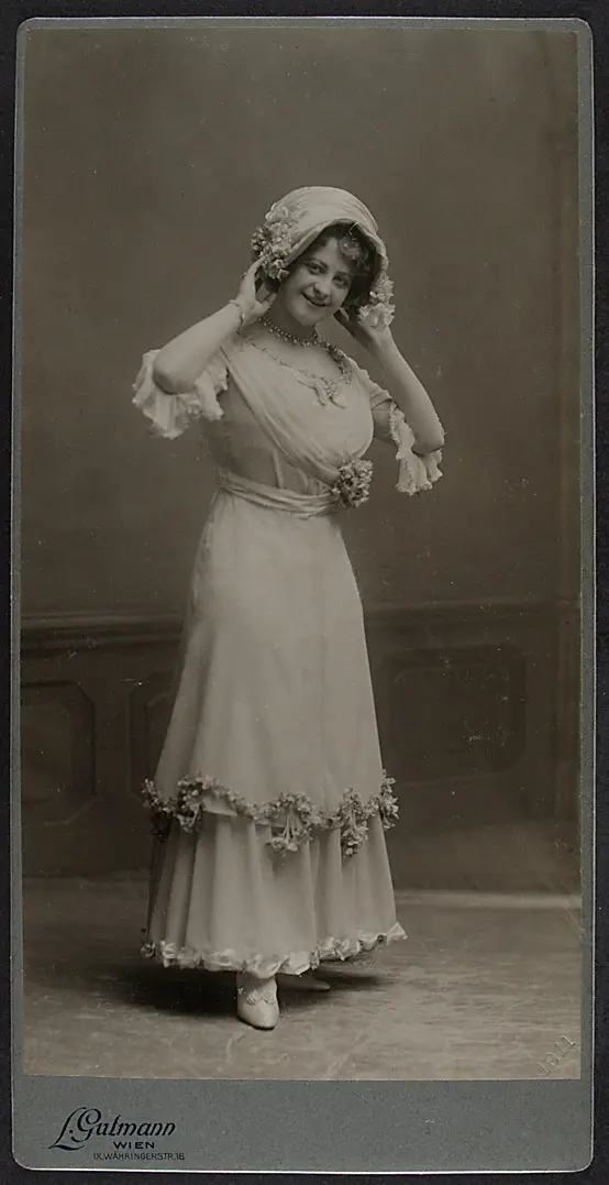 Vera Schwarz