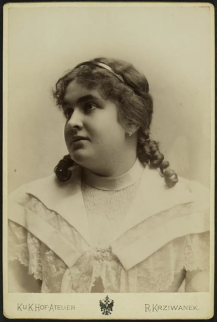 Elisabeth Hruby