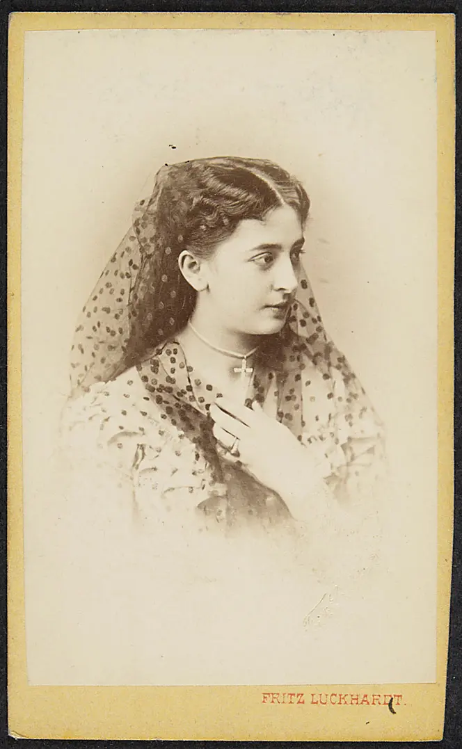 Louise Stauber