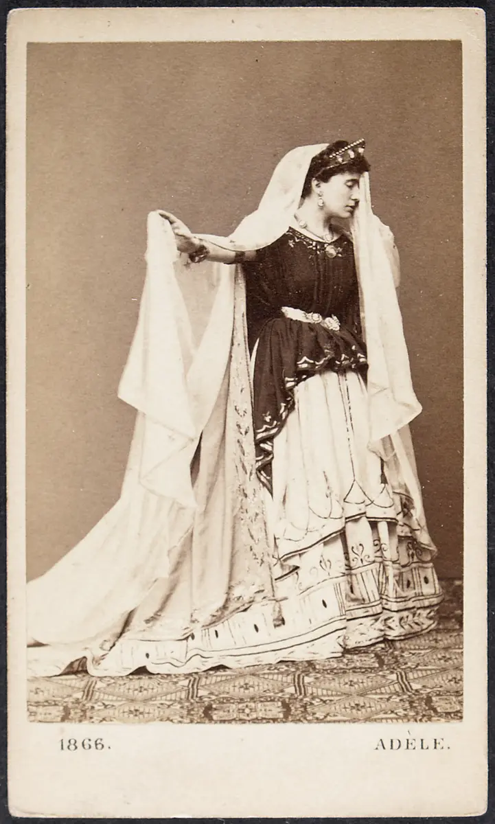 Charlotte Wolter