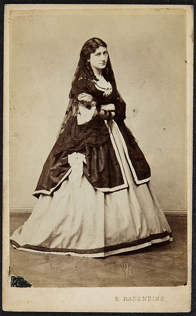 Charlotte Wolter