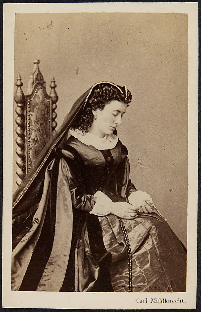 Charlotte Wolter