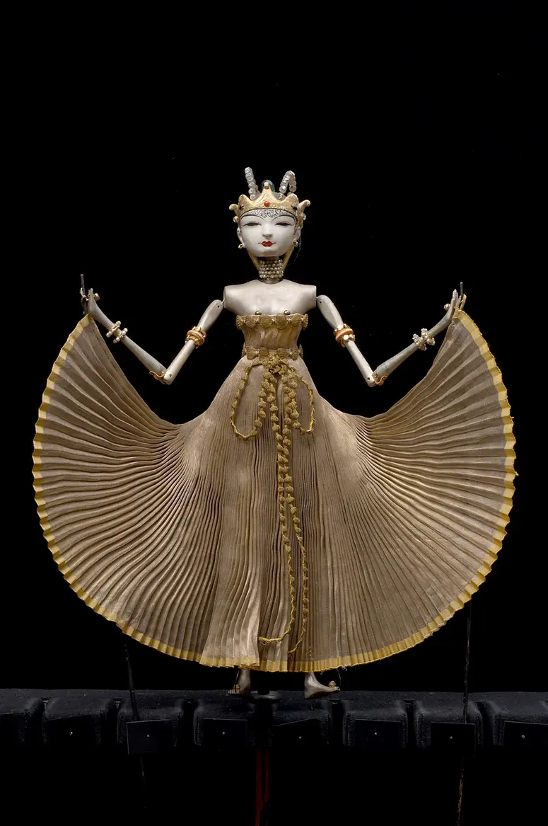 Nawang Wulan, Verweis auf Stücktitel: Nawang Wulan