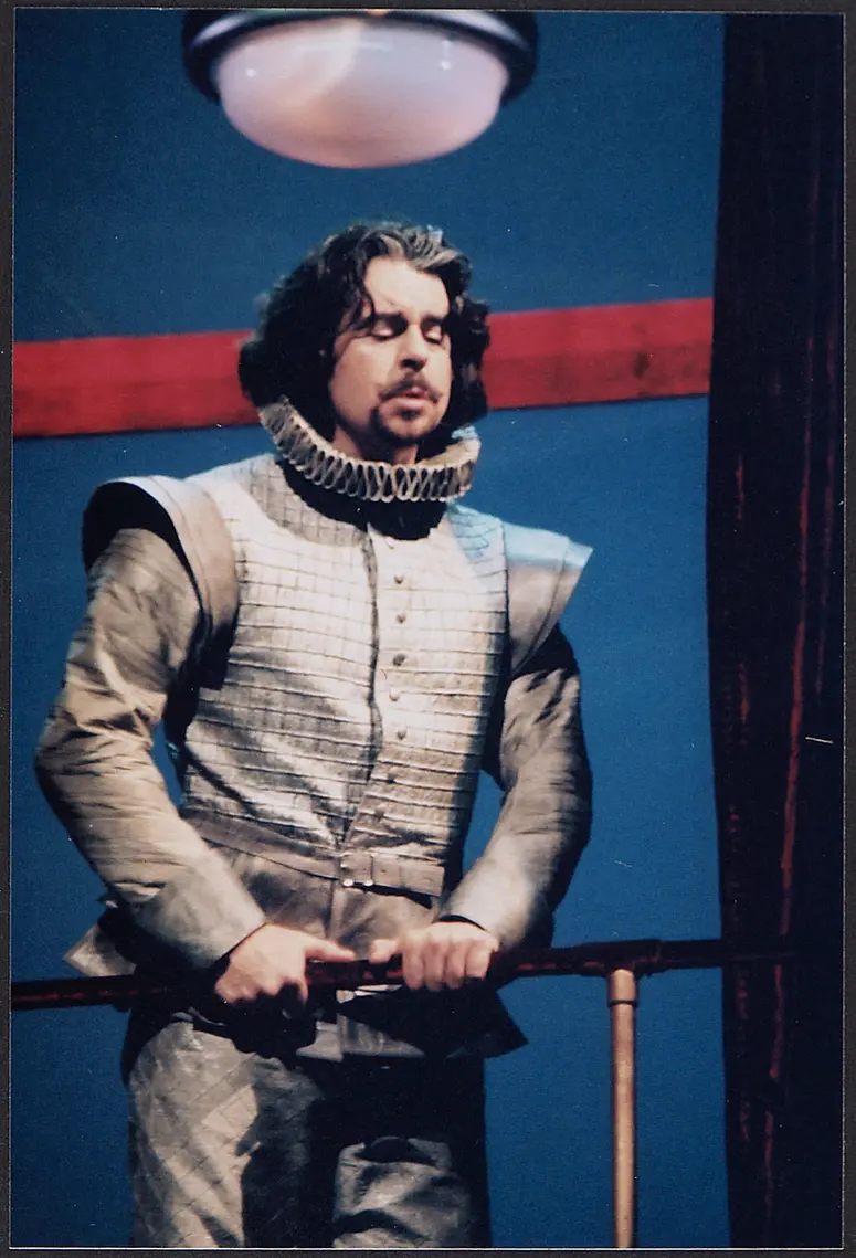 Carlos Alvarez