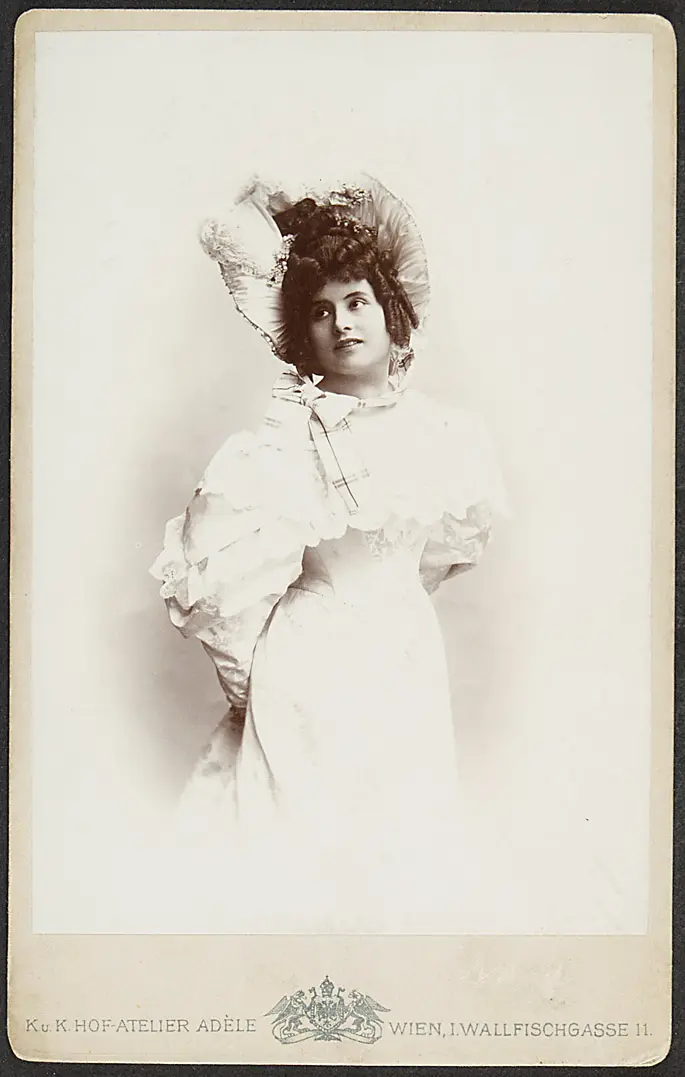 Marie Renard, Verweis auf Stücktitel: La Bohème