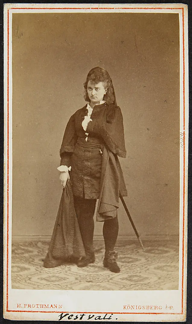 Felicita von Vestvali, Verweis auf Stücktitel: Hamlet