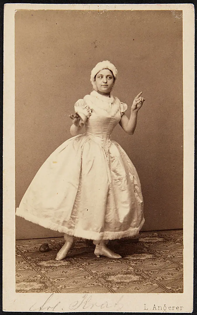 Anna Kratz