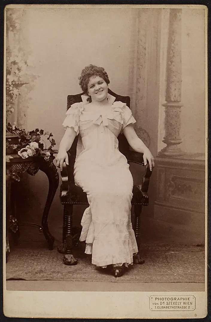 Julie Kopacsi-Karczag