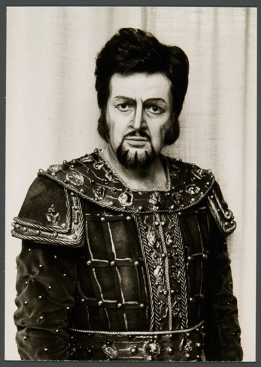 Siegmund Nimsgern, Verweis auf Stücktitel: Lohengrin