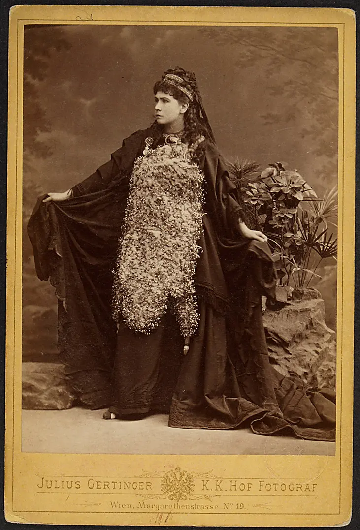 Marie Geistinger, Verweis auf Stücktitel: Medea