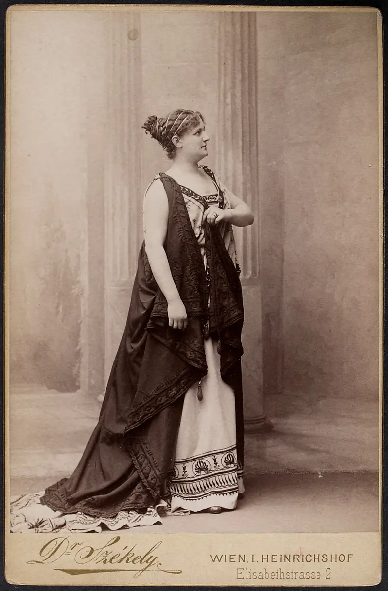 Hedwig Bleibtreu, Verweis auf Stücktitel: Sappho