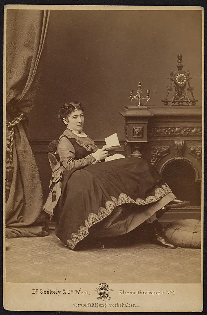 Charlotte Wolter