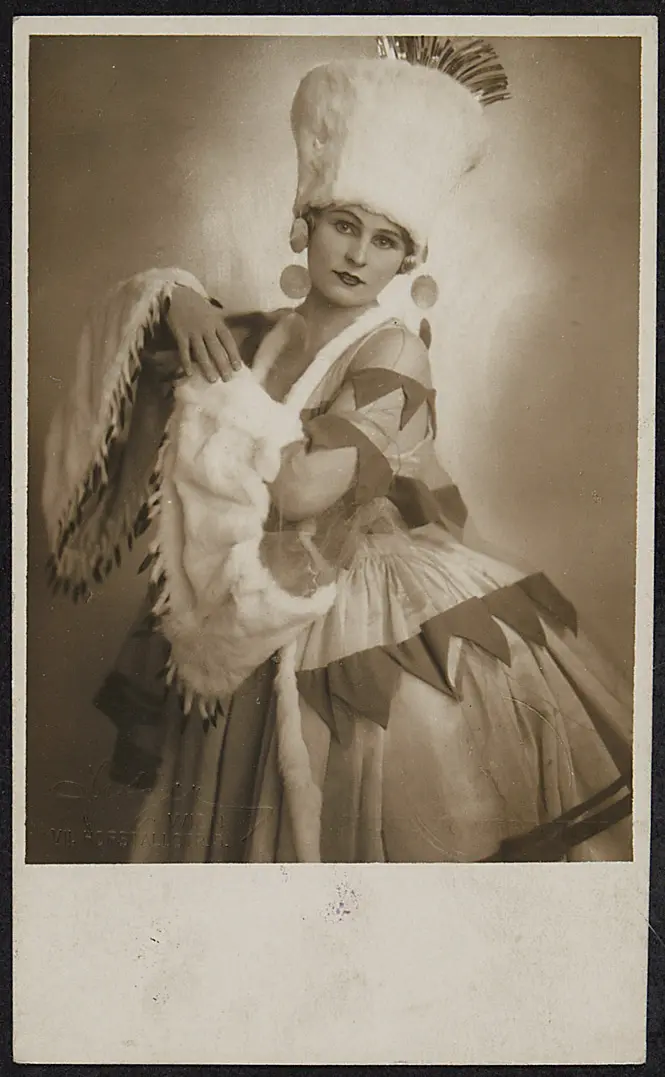 Gusti Pichler, Verweis auf Stücktitel: Carneval