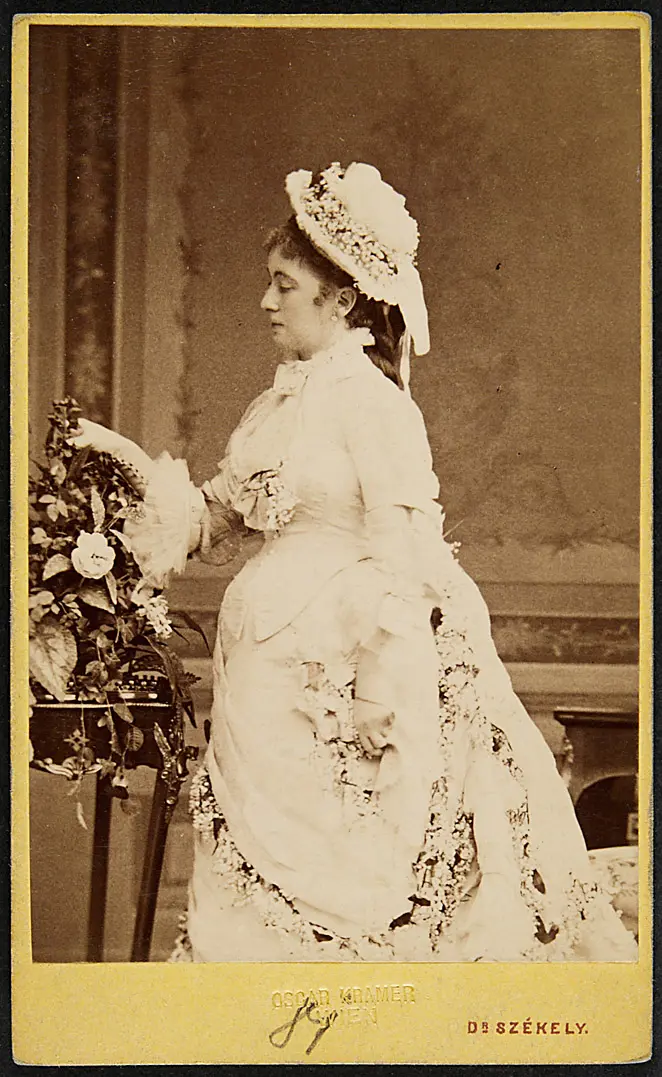 Charlotte Wolter
