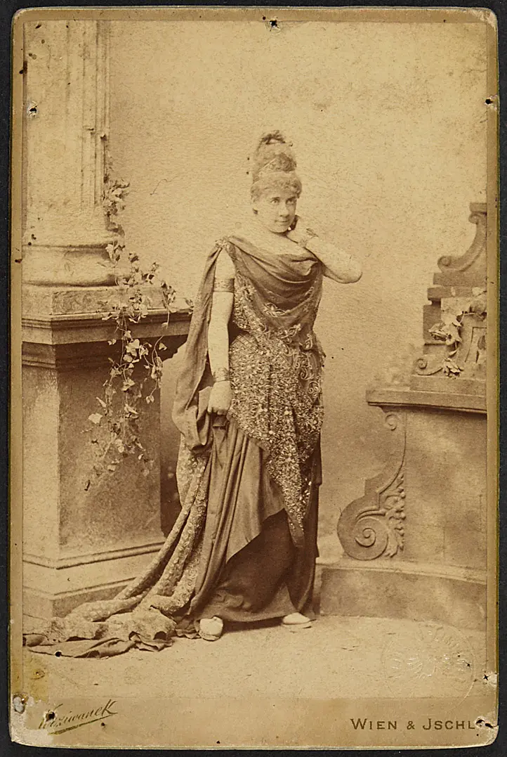 Ottilie Collin, Verweis auf Stücktitel: Das Orakel