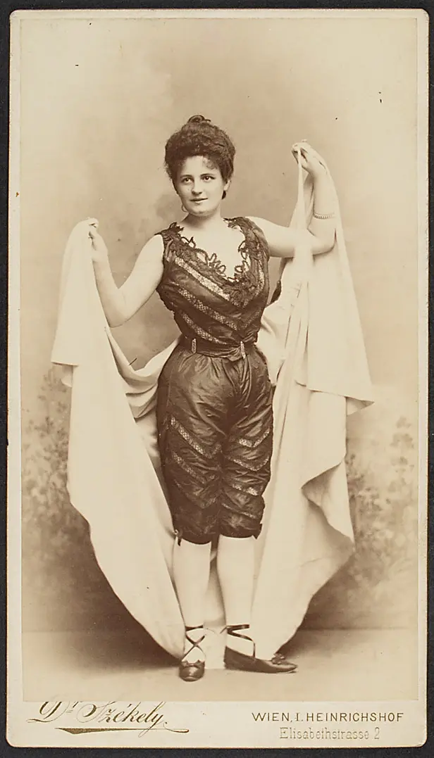 Annie Dirkens