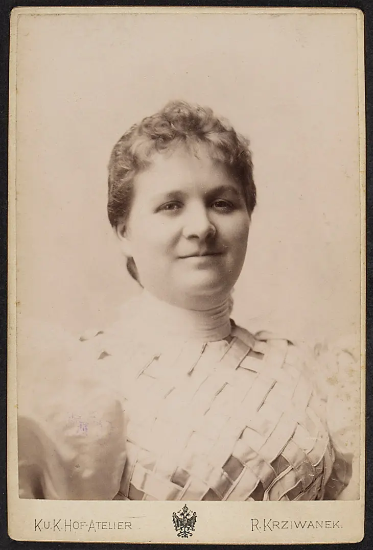 Julie Kopacsi-Karczag