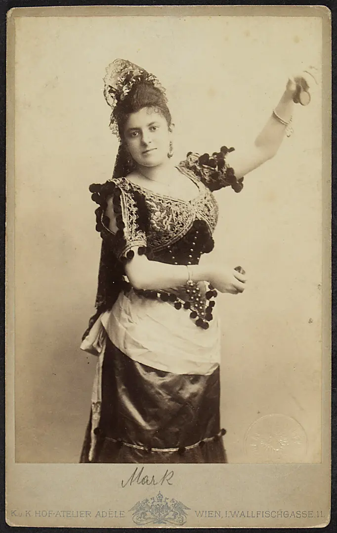 Paula Mark, Verweis auf Stücktitel: Carmen