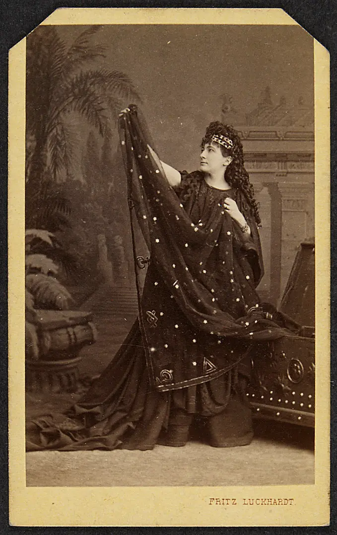 Charlotte Wolter