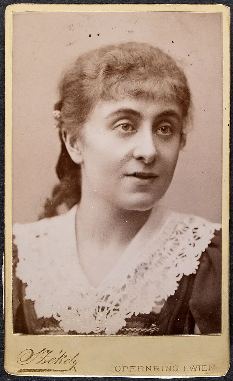 Stella Hohenfels