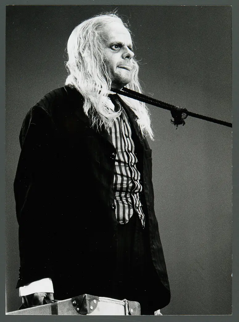 Robert Meyer, Verweis auf Stücktitel: Warten auf Godot