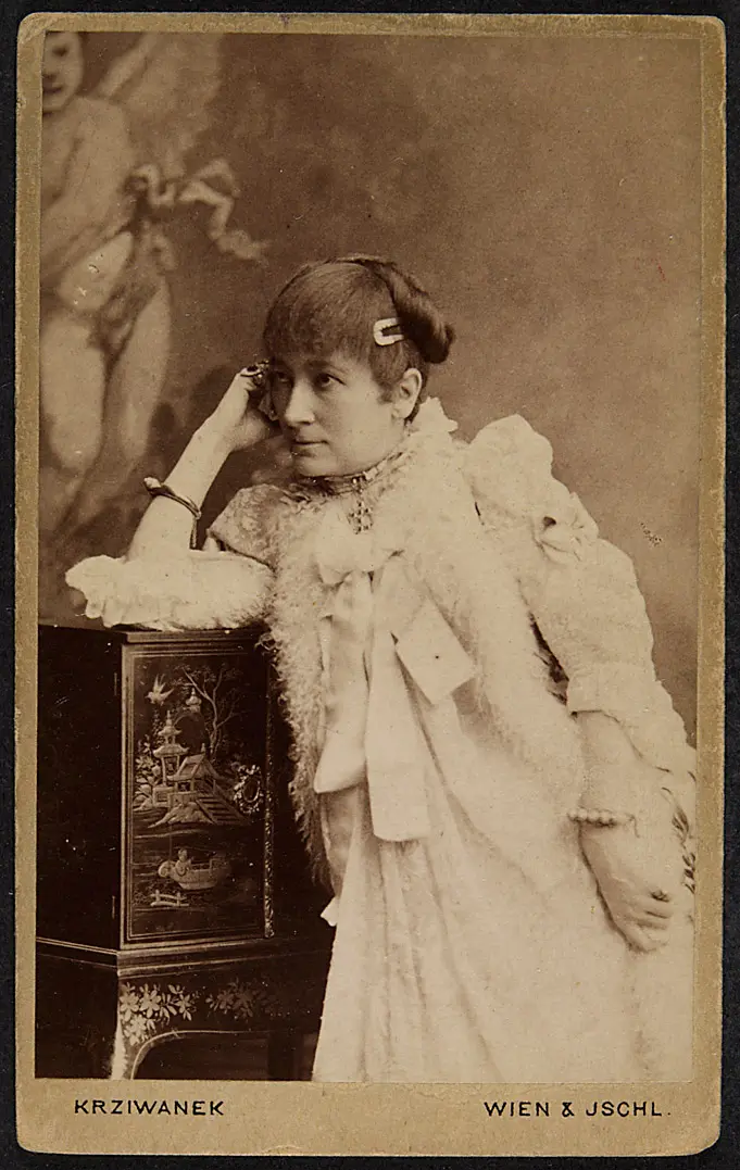 Charlotte Wolter