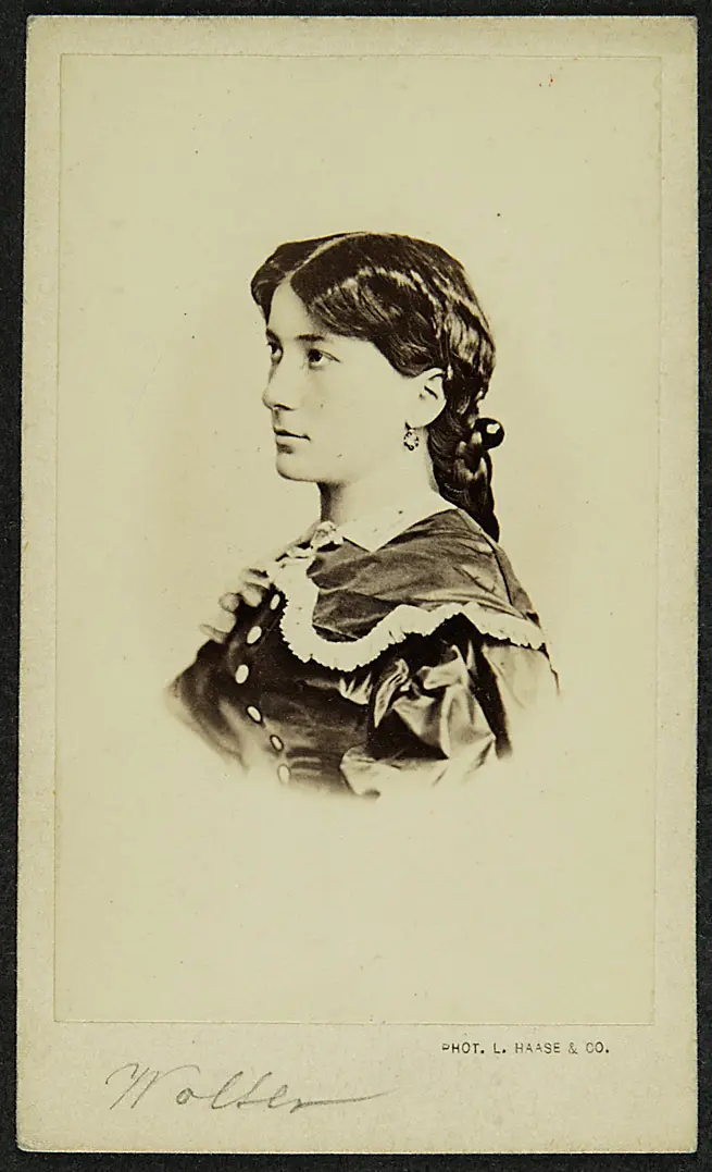 Charlotte Wolter