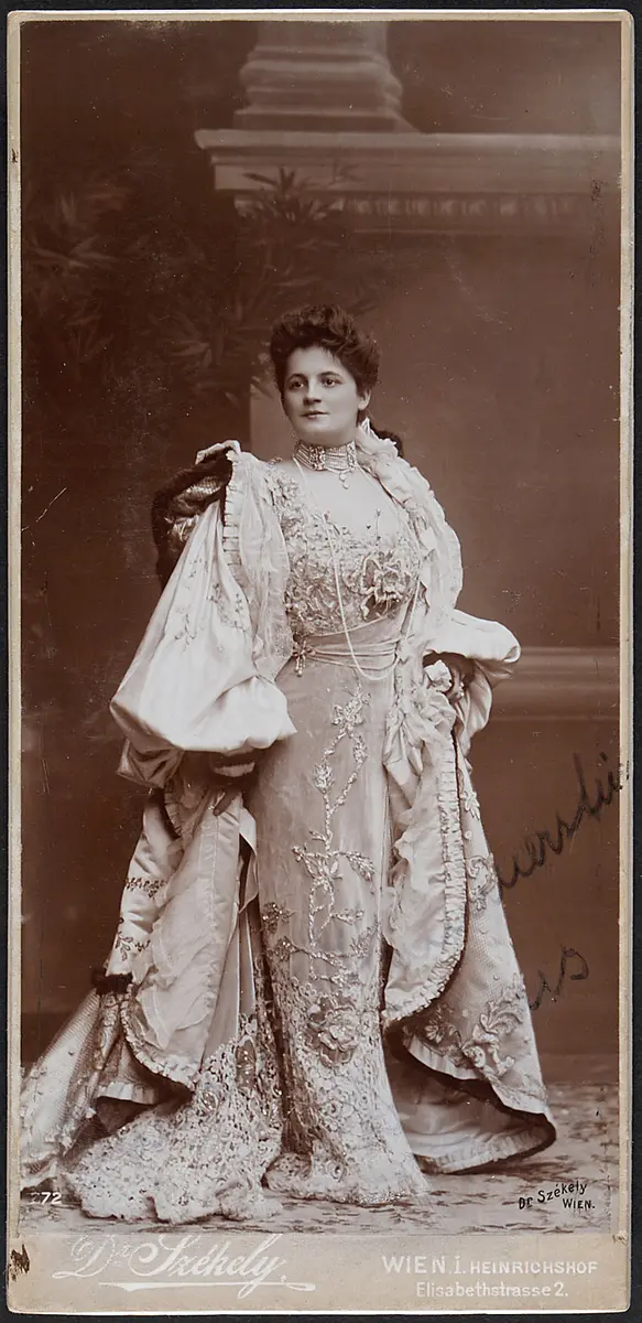 Annie Dirkens