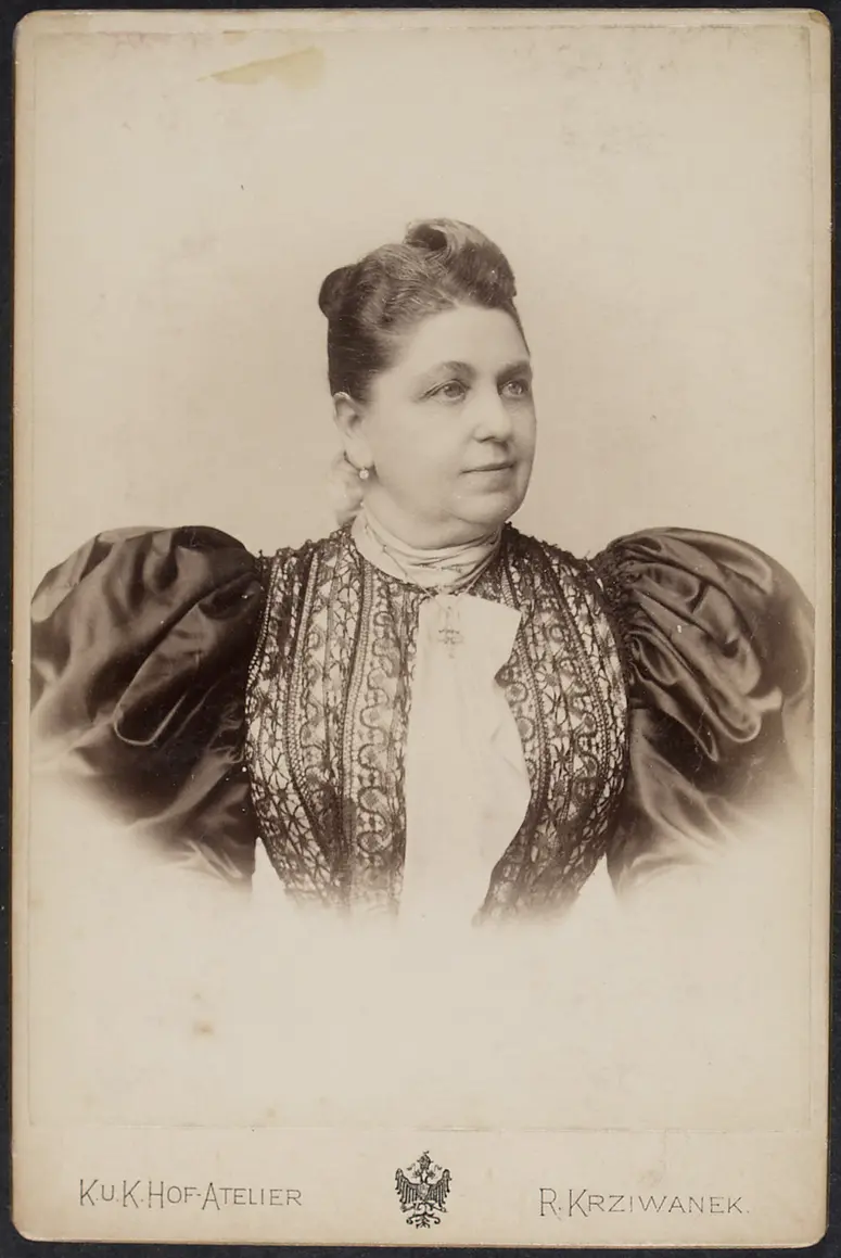 Anna Kratz