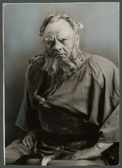 Richard Mayr, Verweis auf Stücktitel: Der Bettler Namenlos