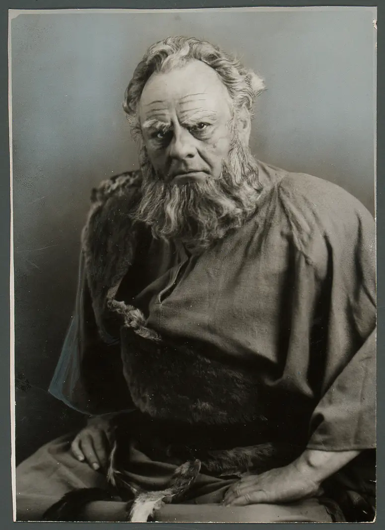 Richard Mayr, Verweis auf Stücktitel: Der Bettler Namenlos