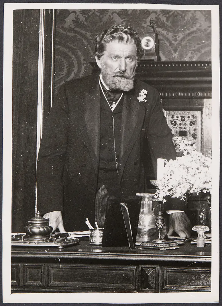 Hans Homma, Verweis auf Stücktitel: Lueger