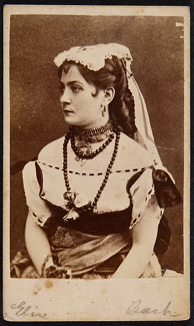 Elise Bach