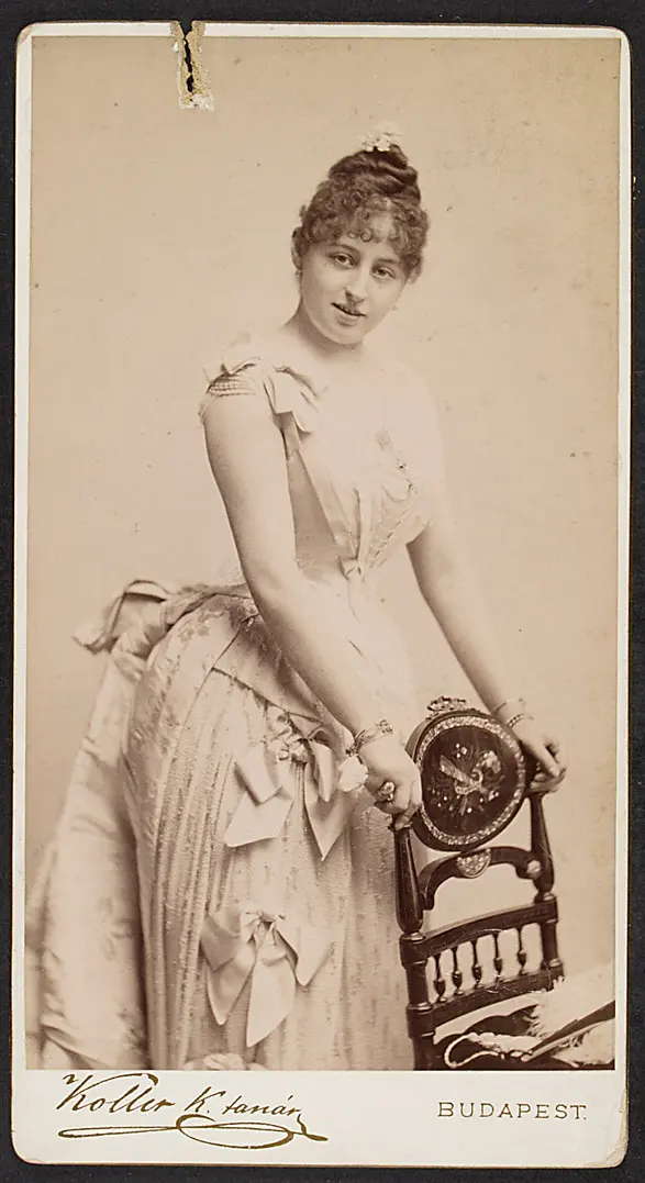 Ernestine Brüll
