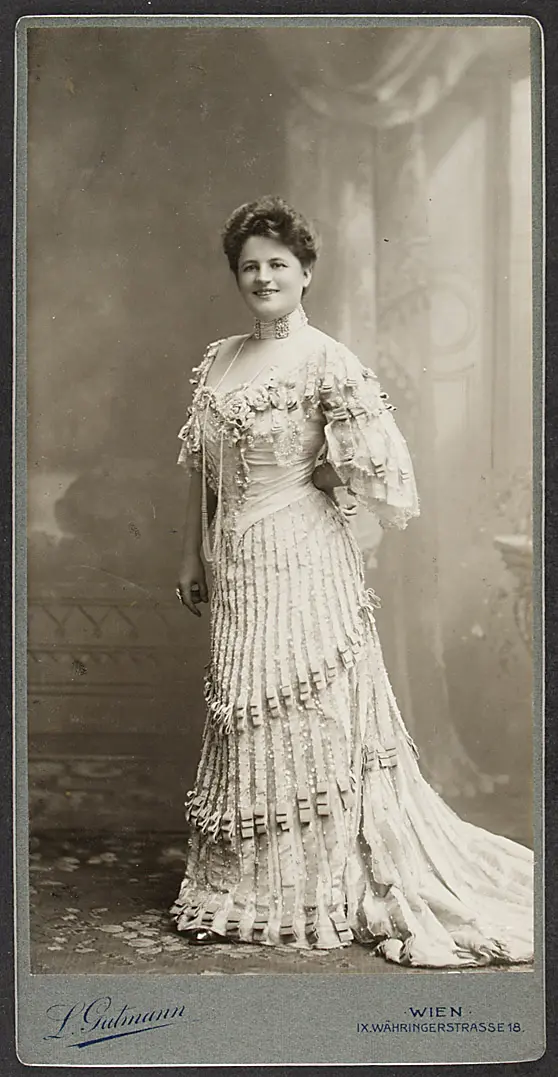 Annie Dirkens