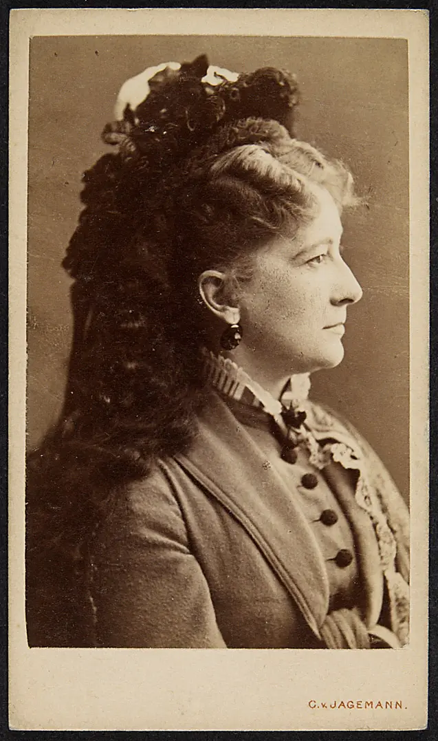 Charlotte Wolter