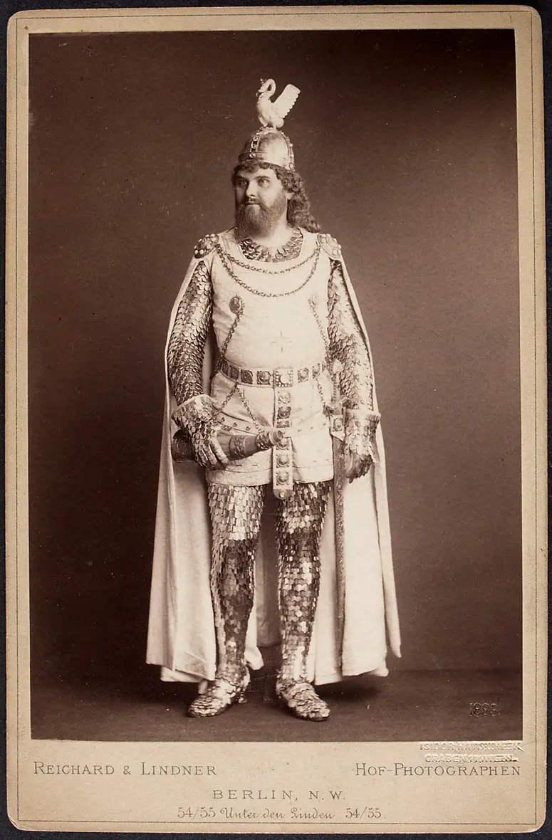 Emil Goetze, Verweis auf Stücktitel: Lohengrin