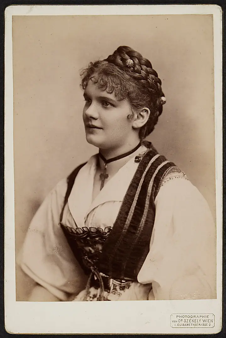 Margarethe Tondeur, Verweis auf Stücktitel: König und Bauer