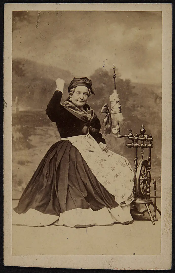 Amalie Haizinger, Verweis auf Stücktitel: Dorf und Stadt