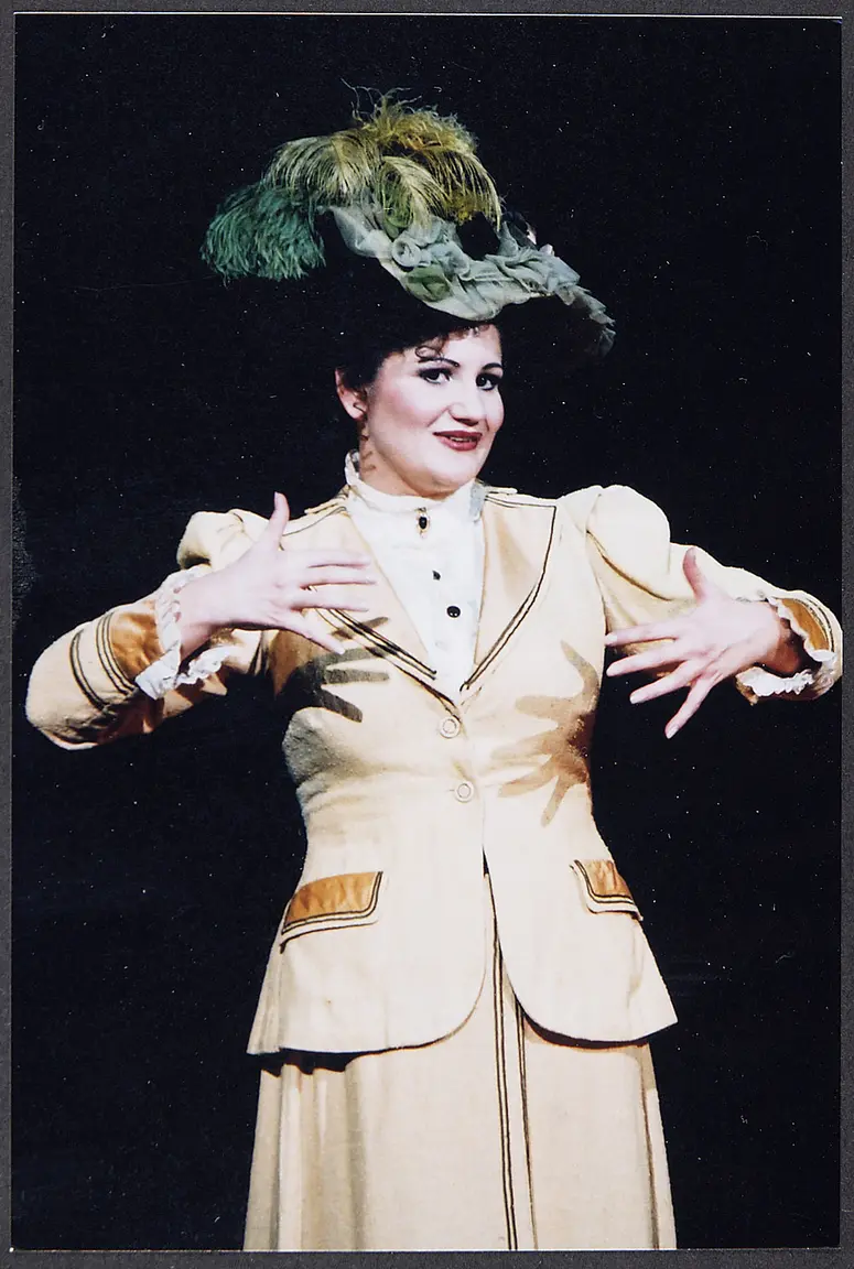 Sigrid Hauser, Verweis auf Stücktitel: Hallo Dolly