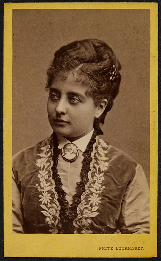 Pauline Lucca