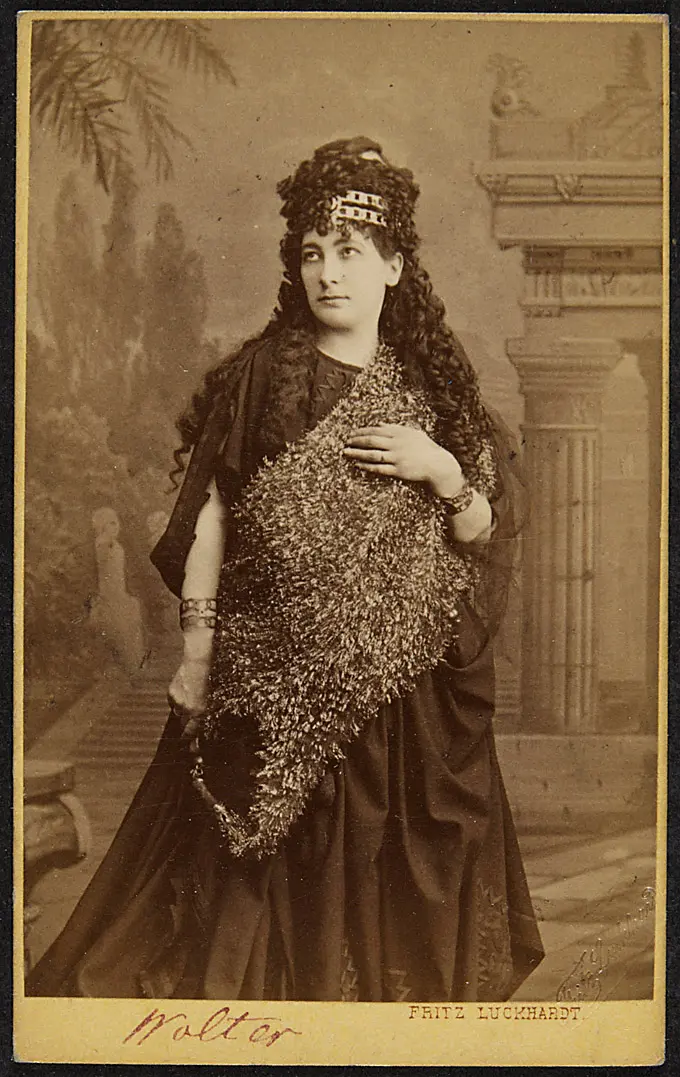 Charlotte Wolter