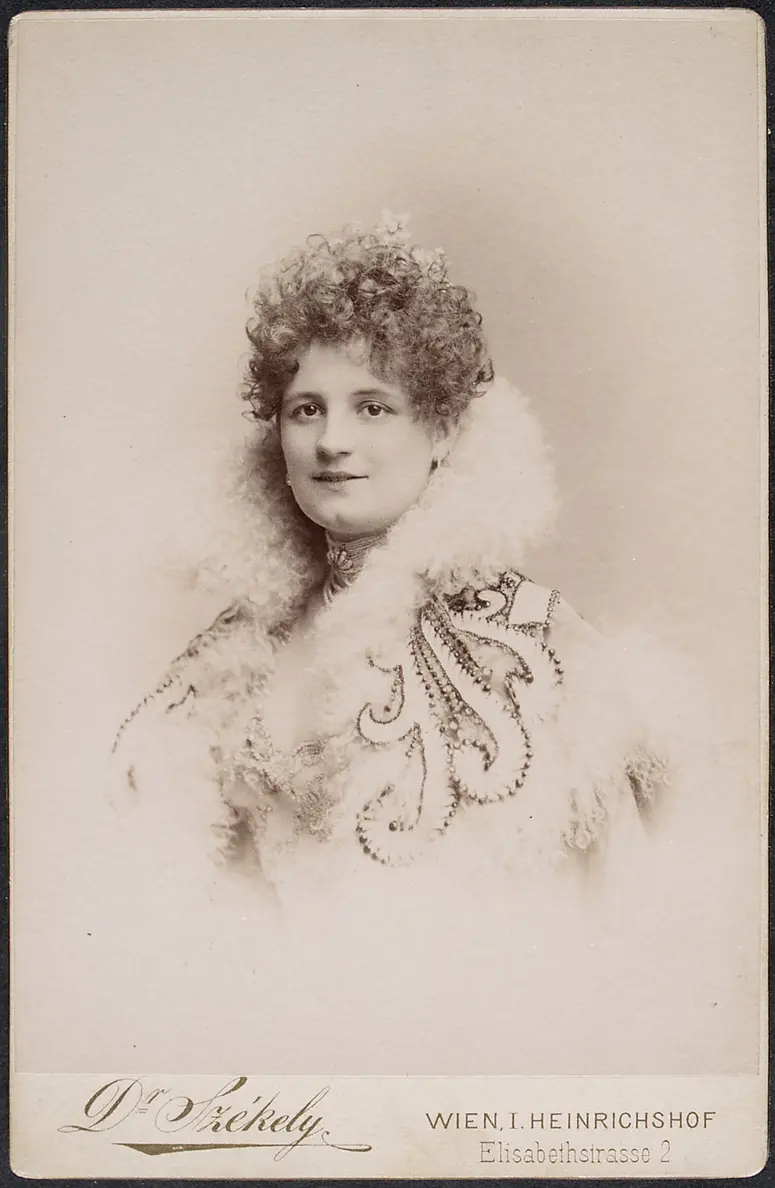 Annie Dirkens