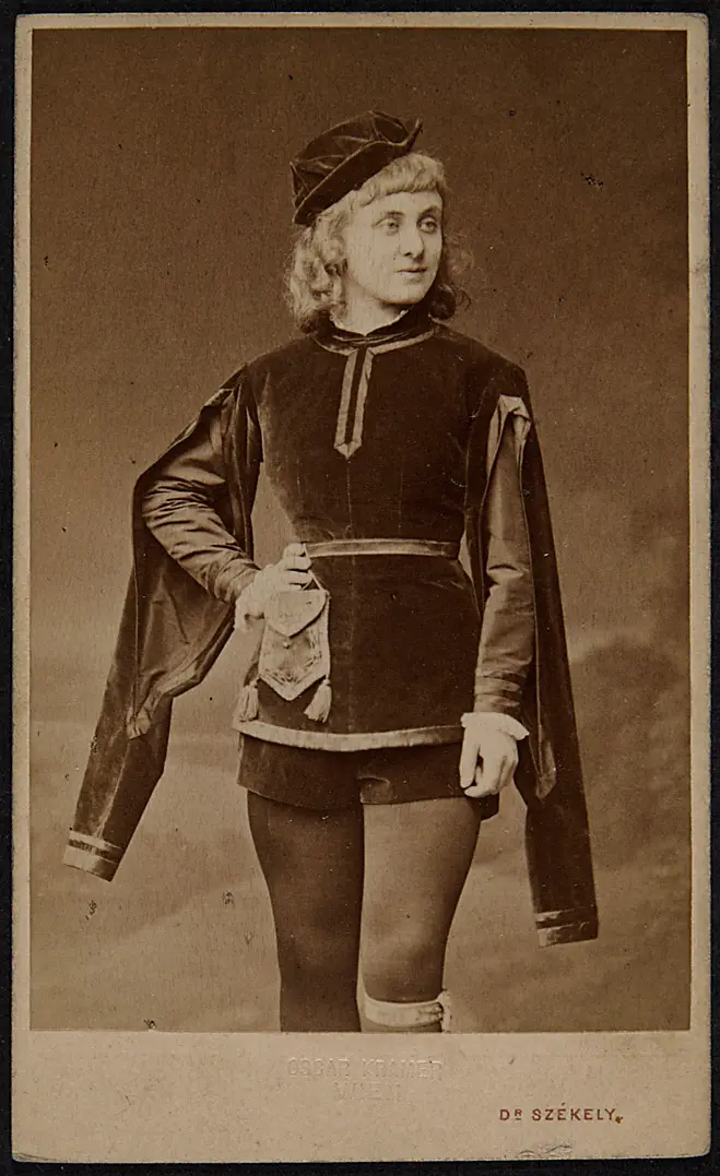 Stella Hohenfels, Verweis auf Stücktitel: König Richard III.