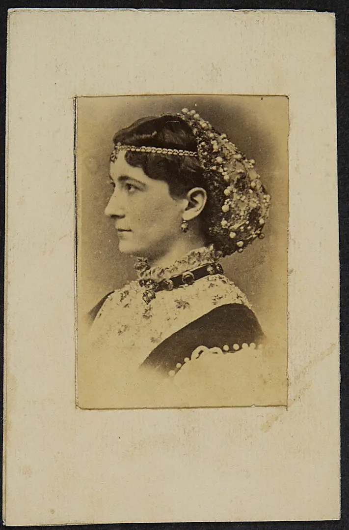 Charlotte Wolter