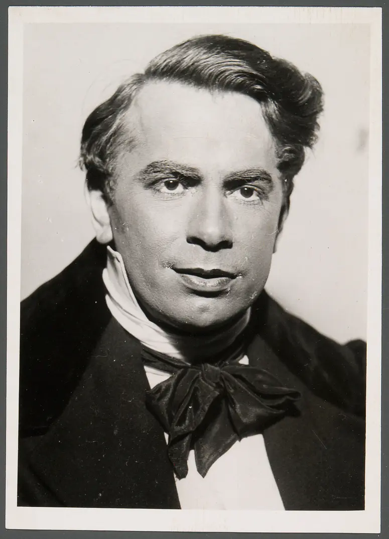 Charles Kullmann, Verweis auf Stücktitel: Eugen Onegin
