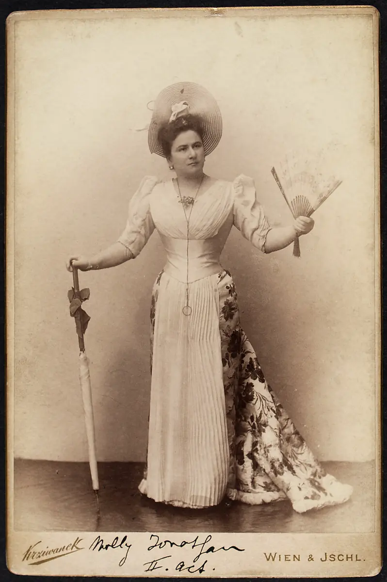 Molly Jonathan