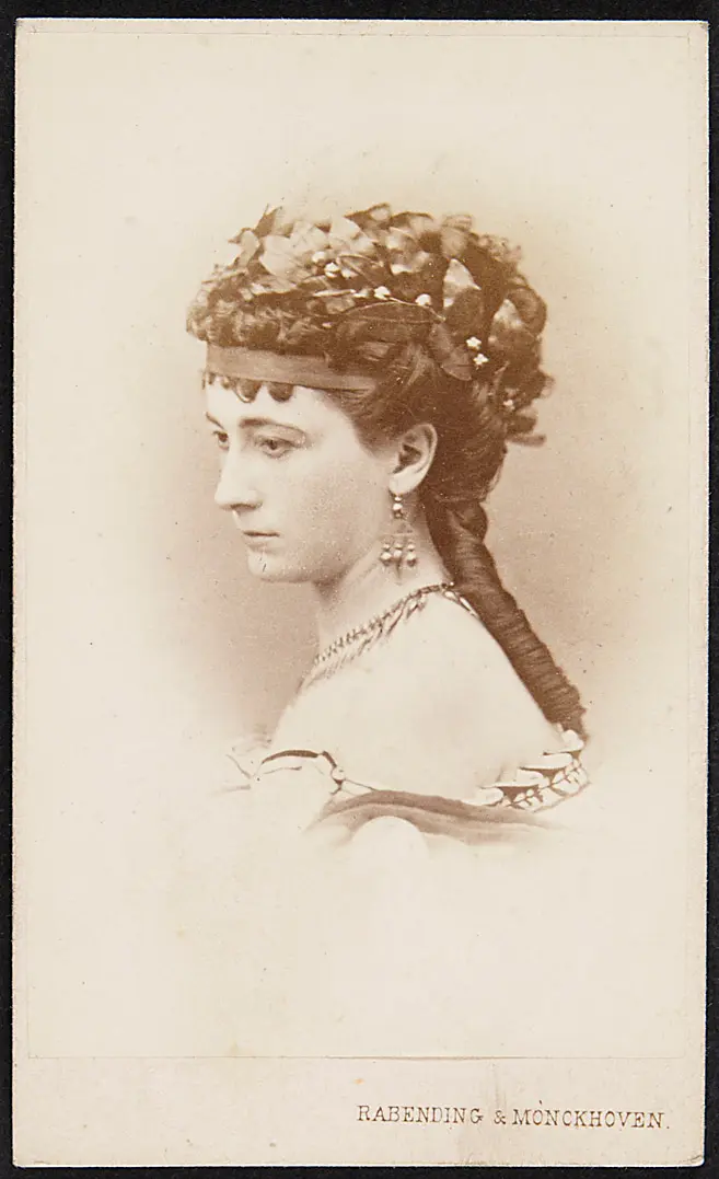 Charlotte Wolter