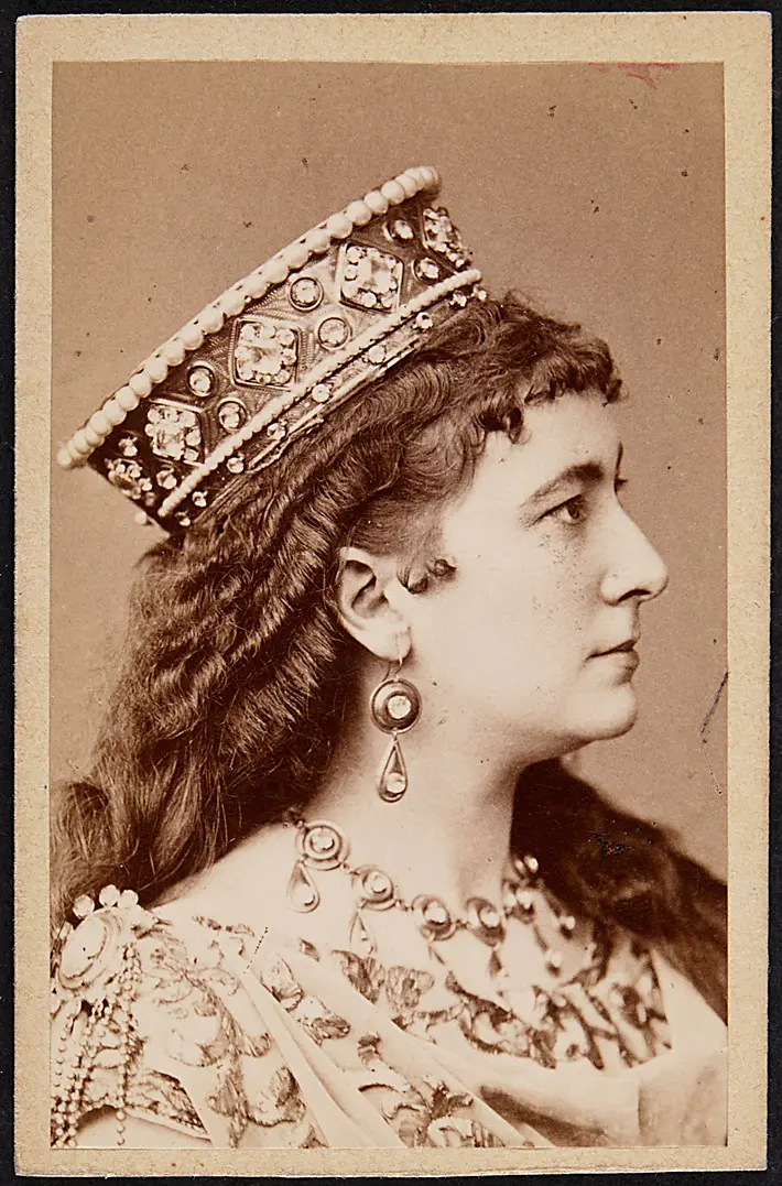 Charlotte Wolter