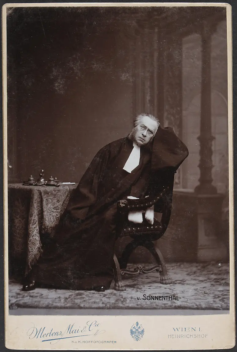 Adolf von Sonnenthal, Verweis auf Stücktitel: Die rote Robe